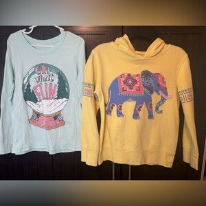Peek girls 6/7 bundle lot sweatshirt & Oh what Fun